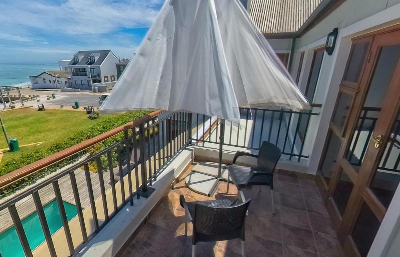 Blaauw Village Guest House بلوبيرجستراند المظهر الخارجي الصورة