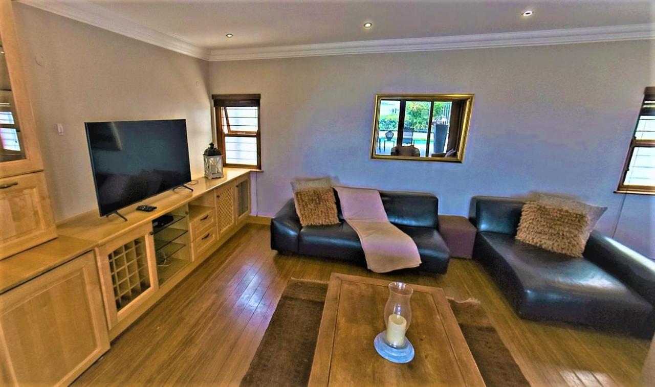 Blaauw Village Guest House بلوبيرجستراند المظهر الخارجي الصورة